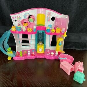 Shopkins Fashion Boutique & 25 Shopkins